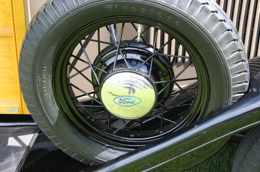  Ford Model B-150 Station Wagon 1932 года  (фото 4 из 15)